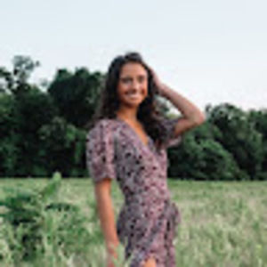 Meet your Posher, Olivia